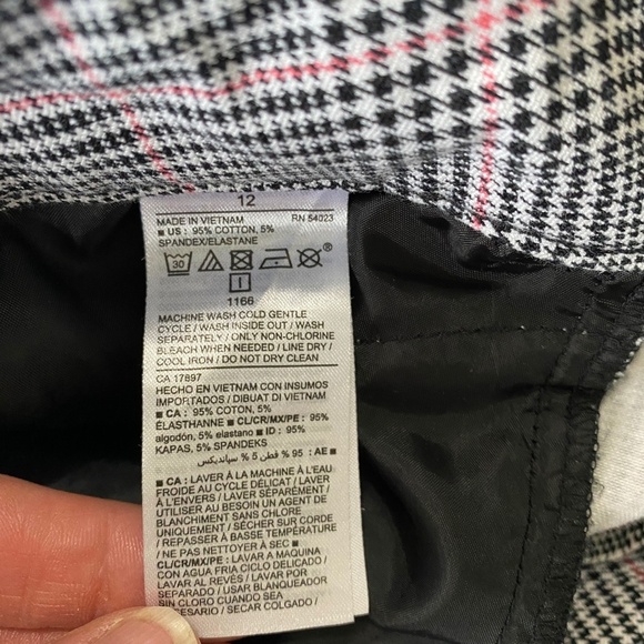 Old Navy Women's Pixie Ankle Houndstooth Striped Black + White Stretchy Pants 12 - Picture 5 of 10